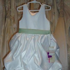 NWT Mori Lee Flower Girl Dress Sz 3/4